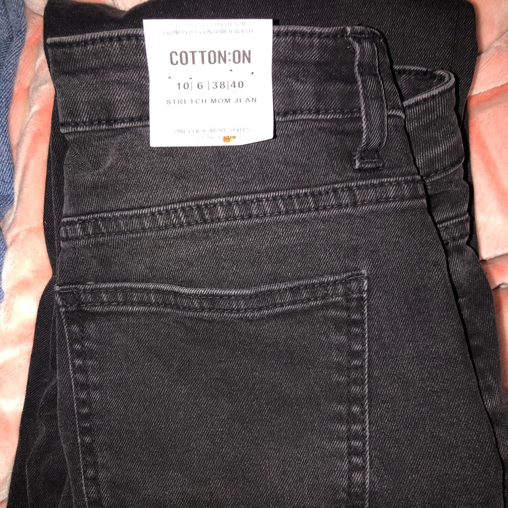 Mom jeans ! (New with tags still on)